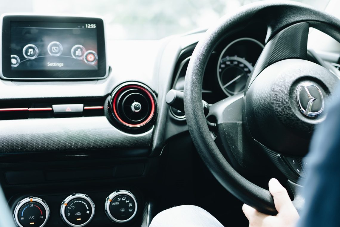 autoradio intelligent pour utiliser téléphone au volant