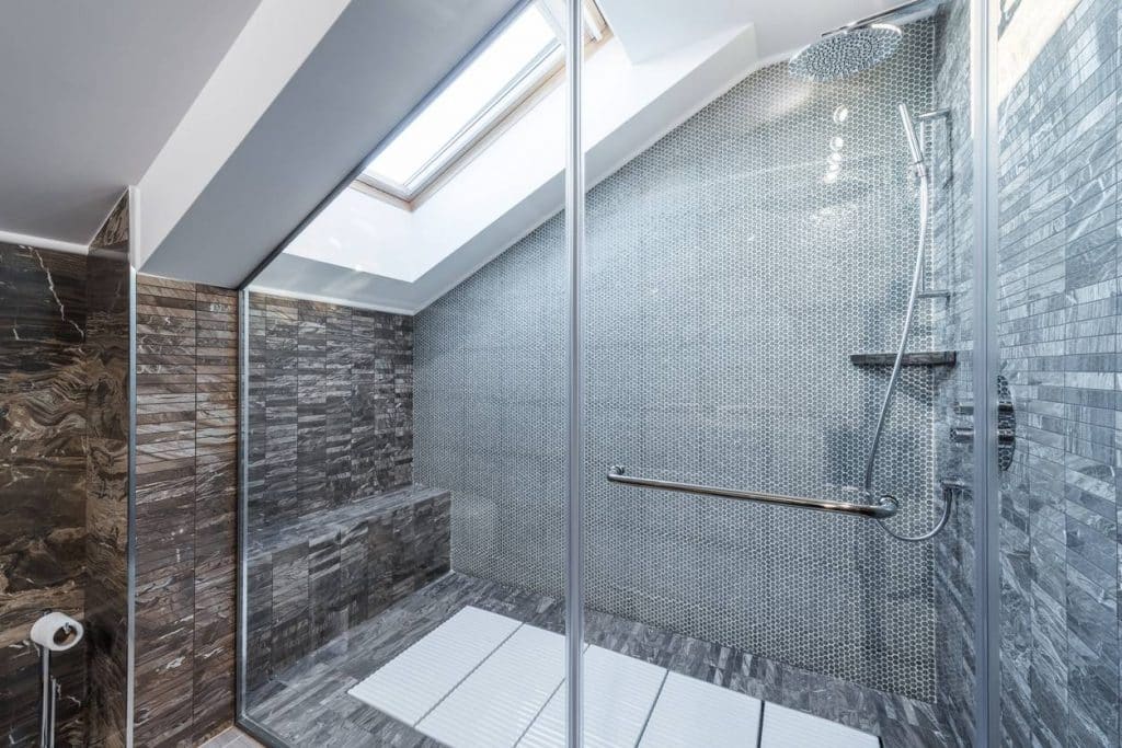 salle de bain grise