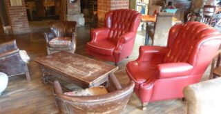 fauteuils rouges